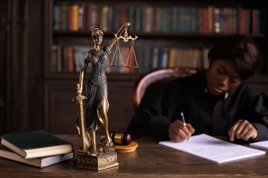 Employment law services in Canada