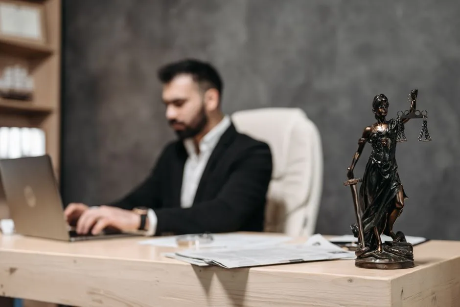 Employment law services in Canada